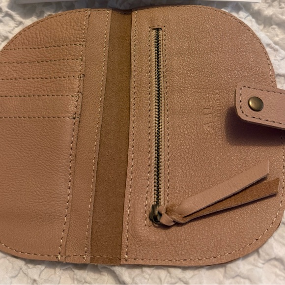 Able Marisol Sahara Leather Wallet with Zipper - Picture 1 of 3